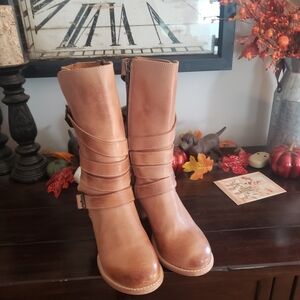 New with box Freebird Barker size 9